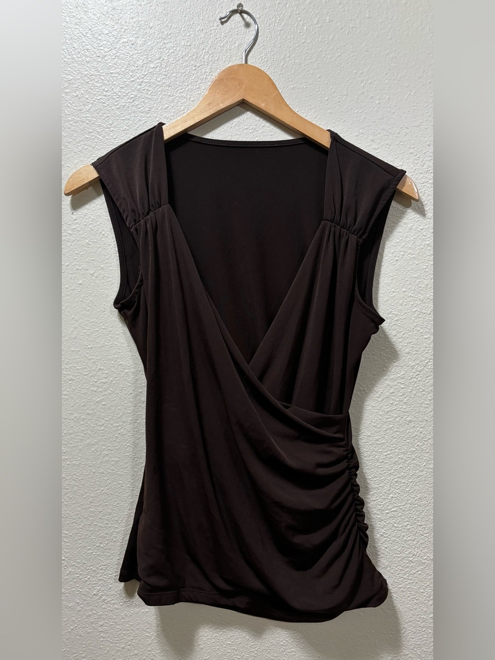 Y2K Sleeveless V-Neck Draped Tank Top - brown